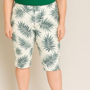 Chico’s 100% Linen Palm Leaf Print Capri Pants Size 3/16 Resort Cruise Travel